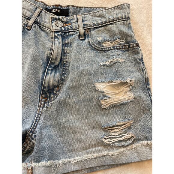 AERO high rise curvy mom, jean short Size 6. Distressed stone wash. - Picture 3 of 5